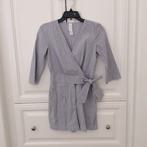 Anthropologie- Amadi Romper- XS Gray & White Striped Jumpsuit